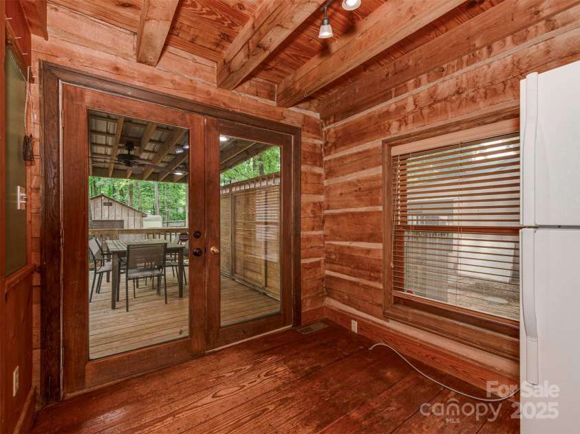 5109 Walnut Grove Lane, Charlotte, NC 28227.  MLS# CAR4270283, YatesRealty ID 19160. 