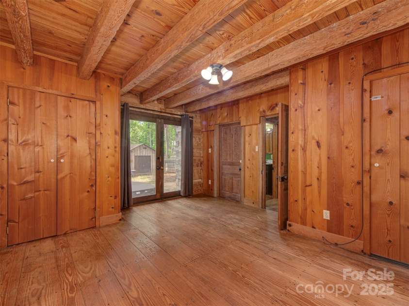 5109 Walnut Grove Lane, Charlotte, NC 28227.  MLS# CAR4270283, YatesRealty ID 19160. 