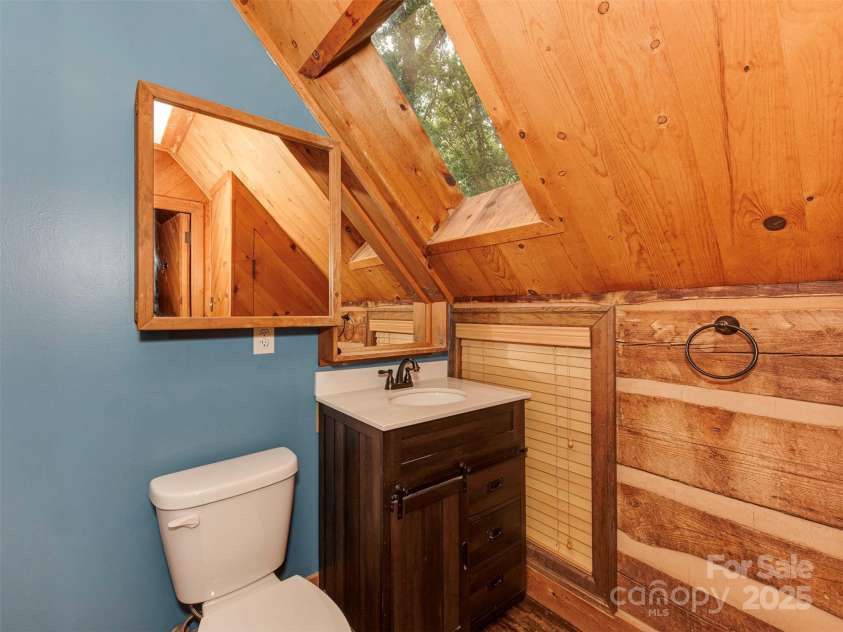 5109 Walnut Grove Lane, Charlotte, NC 28227.  MLS# CAR4270283, YatesRealty ID 19160. 