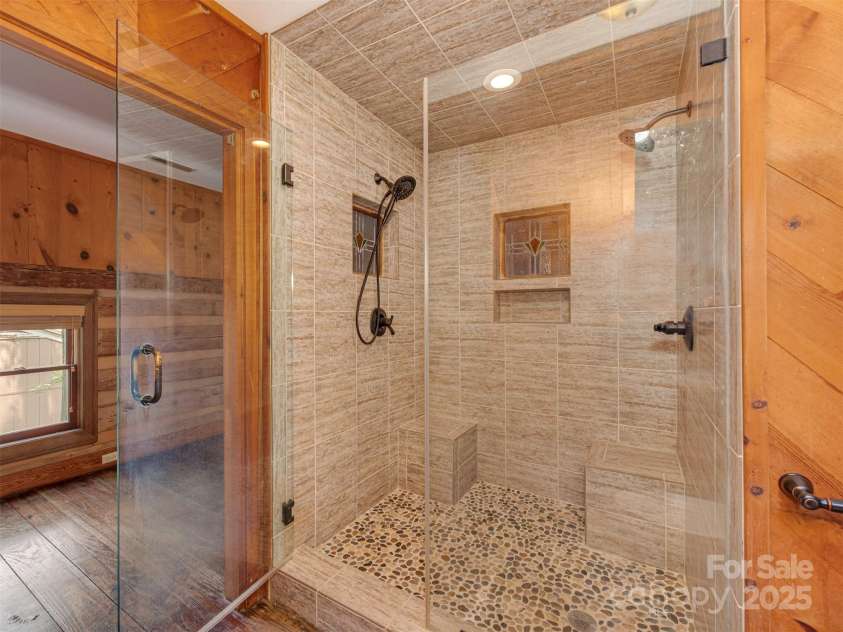 5109 Walnut Grove Lane, Charlotte, NC 28227.  MLS# CAR4270283, YatesRealty ID 19160. 