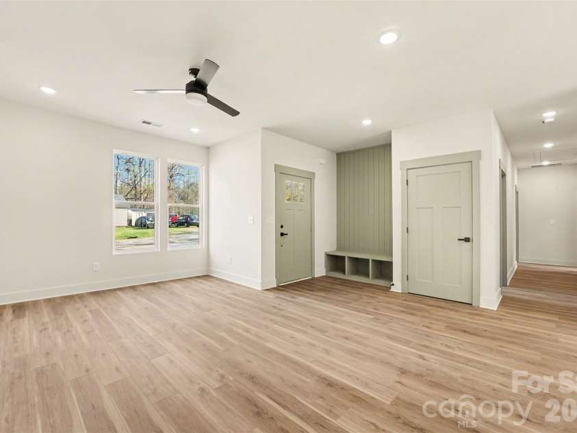 425 Ballard Street, Cherryville, NC 28021.  MLS# CAR4360985, YatesRealty ID 19161. 