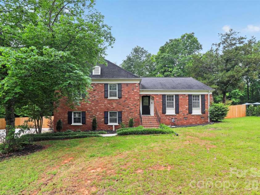 1801 Havenwood Drive, Lancaster, SC 29720.  MLS# CAR4376576, YatesRealty ID 19162. 