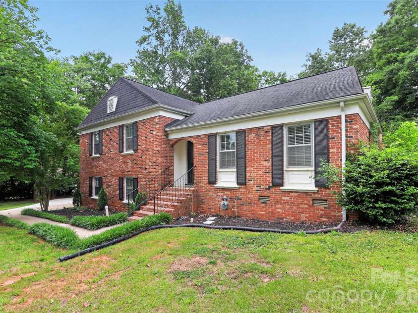 1801 Havenwood Drive, Lancaster, SC 29720.  MLS# CAR4376576, YatesRealty ID 19162. 