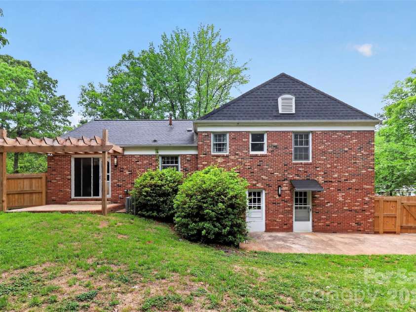1801 Havenwood Drive, Lancaster, SC 29720.  MLS# CAR4376576, YatesRealty ID 19162. 