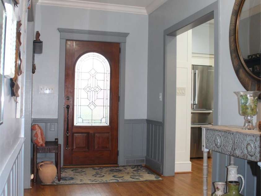 242 Birch Lane, Arden, NC 28704.  MLS# CAR4249293, YatesRealty ID 19164. Lovely, wide entry hall