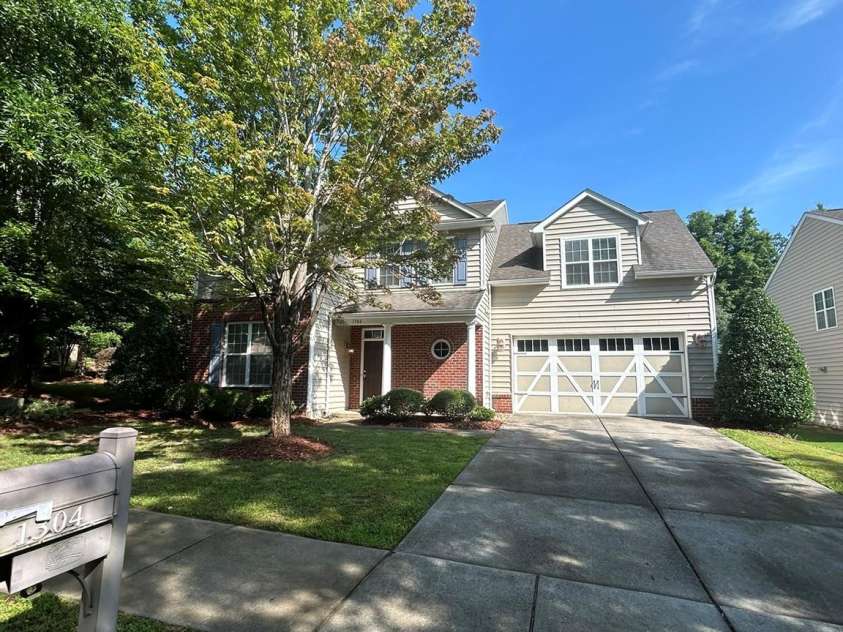 1304 Ridge Haven Road, Waxhaw, NC 28173.  MLS# CAR4266850, YatesRealty ID 19165. 