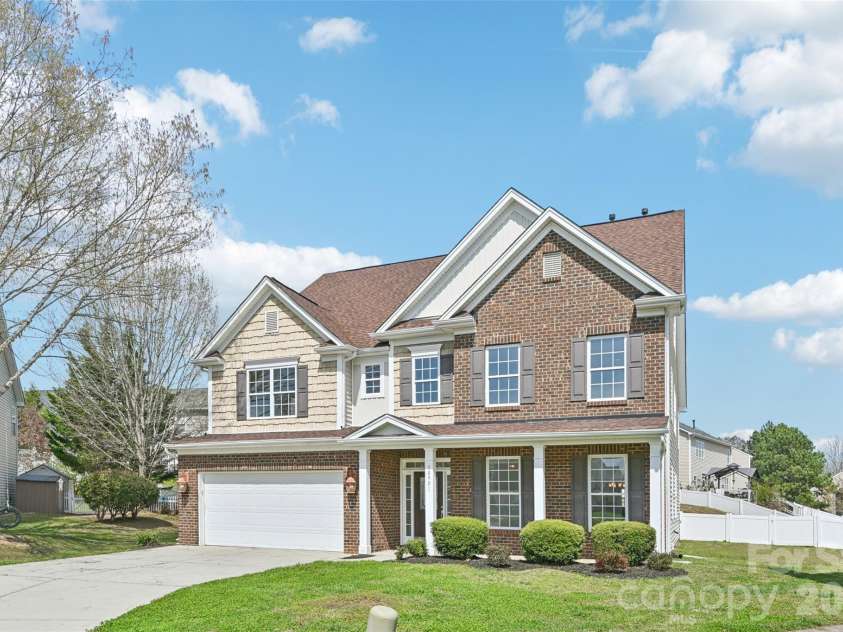 10901 Trout Creek Place, Davidson, NC 28036.  MLS# CAR4354298, YatesRealty ID 19166. 