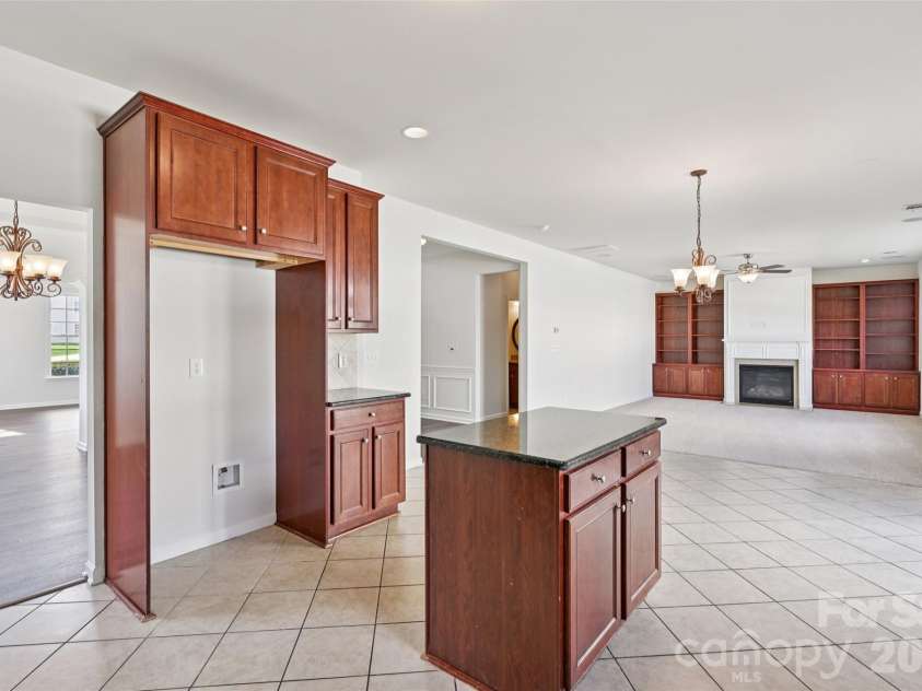 10901 Trout Creek Place, Davidson, NC 28036.  MLS# CAR4354298, YatesRealty ID 19166. 