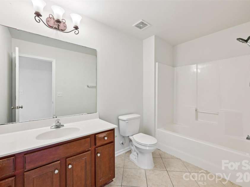 10901 Trout Creek Place, Davidson, NC 28036.  MLS# CAR4354298, YatesRealty ID 19166. 