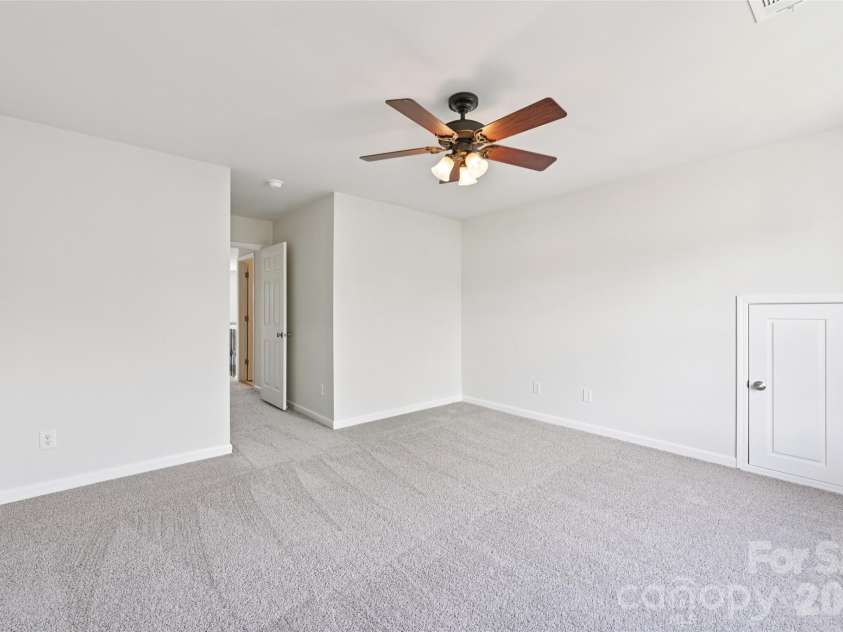 10901 Trout Creek Place, Davidson, NC 28036.  MLS# CAR4354298, YatesRealty ID 19166. 