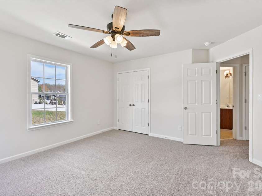 10901 Trout Creek Place, Davidson, NC 28036.  MLS# CAR4354298, YatesRealty ID 19166. 