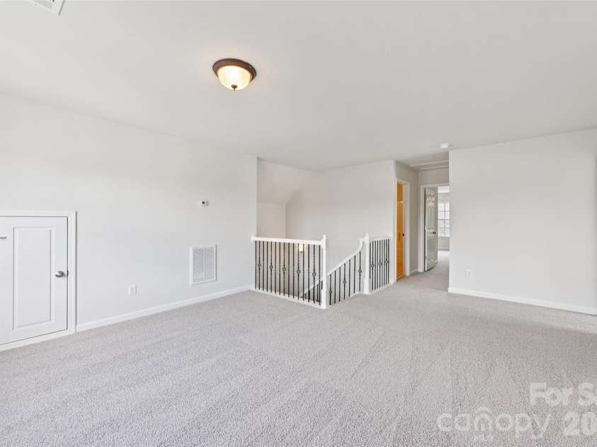 10901 Trout Creek Place, Davidson, NC 28036.  MLS# CAR4354298, YatesRealty ID 19166. 