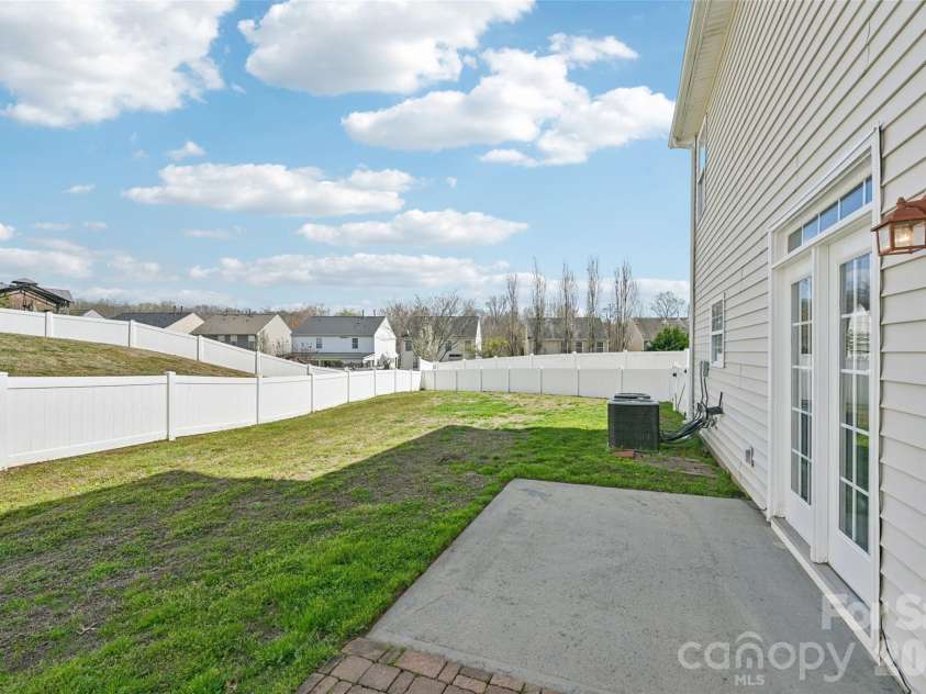 10901 Trout Creek Place, Davidson, NC 28036.  MLS# CAR4354298, YatesRealty ID 19166. 