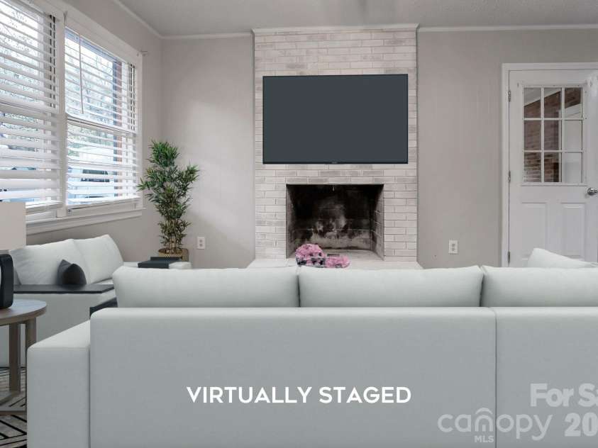 526 Kings Road, Shelby, NC 28150.  MLS# CAR4359275, YatesRealty ID 19167. 