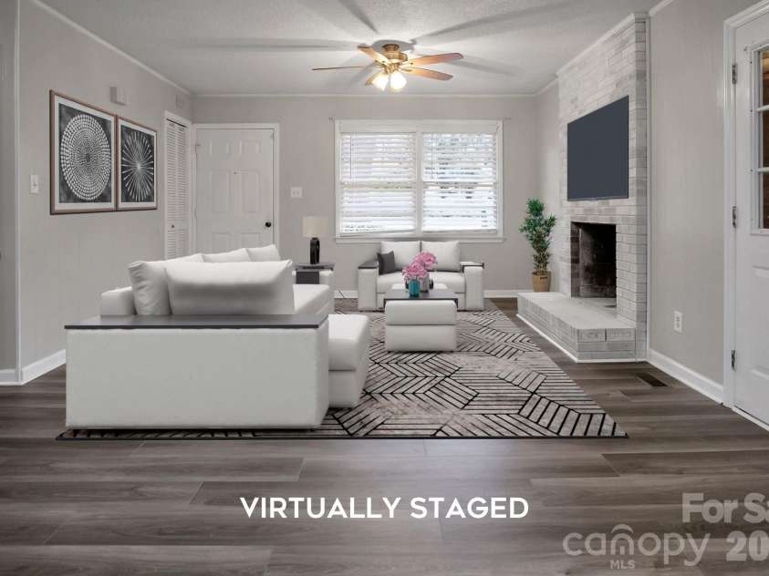 526 Kings Road, Shelby, NC 28150.  MLS# CAR4359275, YatesRealty ID 19167. 