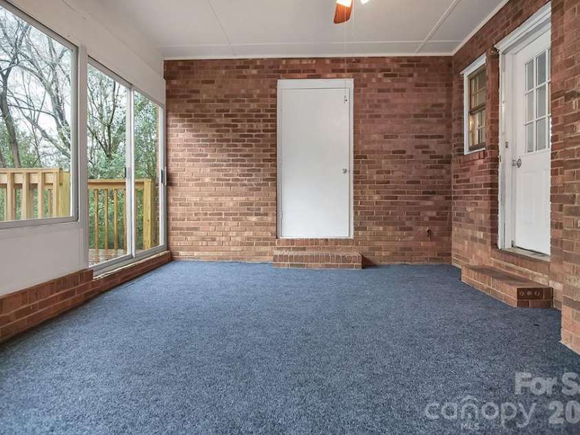 526 Kings Road, Shelby, NC 28150.  MLS# CAR4359275, YatesRealty ID 19167. 