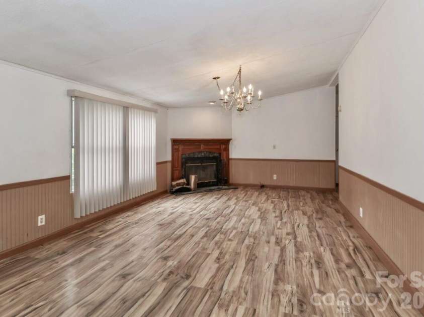 121 Fair Wind Lane, Statesville, NC 28677.  MLS# CAR4377264, YatesRealty ID 19168. 