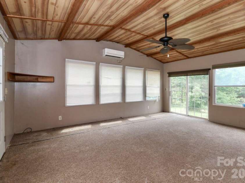121 Fair Wind Lane, Statesville, NC 28677.  MLS# CAR4377264, YatesRealty ID 19168. 