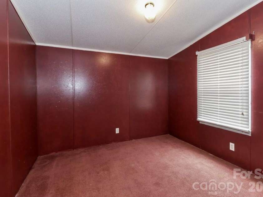 121 Fair Wind Lane, Statesville, NC 28677.  MLS# CAR4377264, YatesRealty ID 19168. 