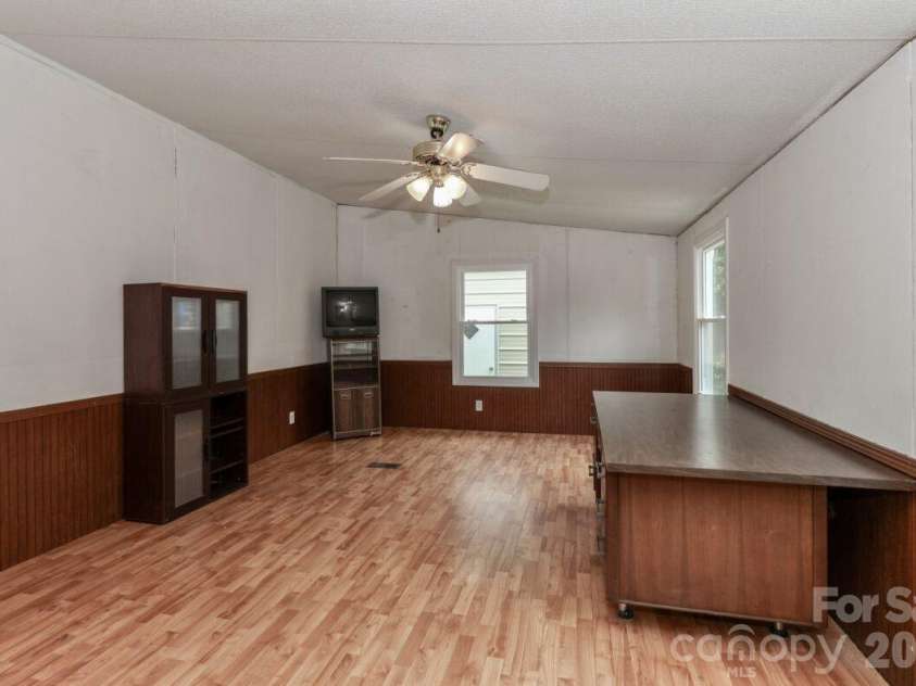 121 Fair Wind Lane, Statesville, NC 28677.  MLS# CAR4377264, YatesRealty ID 19168. 