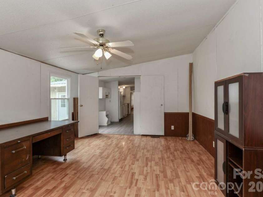 121 Fair Wind Lane, Statesville, NC 28677.  MLS# CAR4377264, YatesRealty ID 19168. 