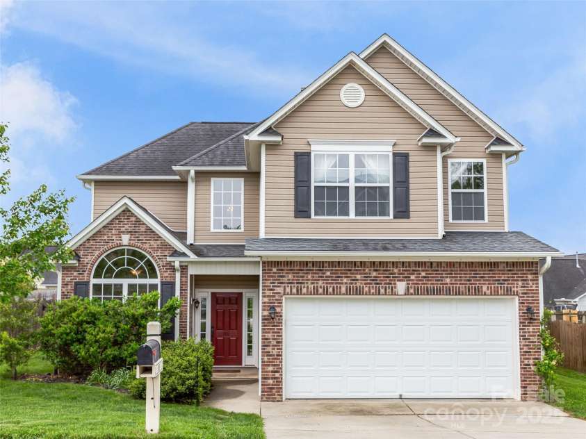 85 Lumber River Road, Fletcher, NC 28732.  MLS# CAR4256603, YatesRealty ID 19169. 