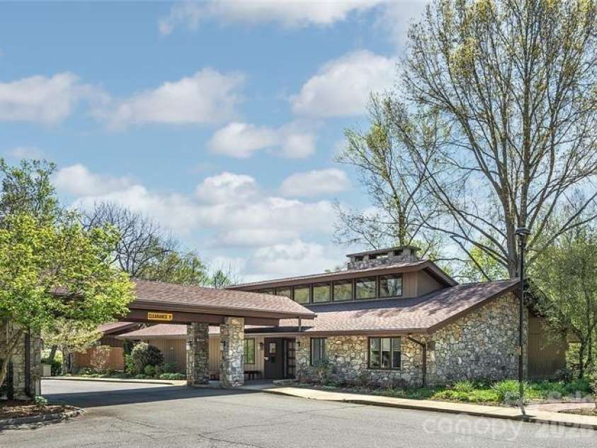 521 Crowfields Lane, Asheville, NC 28803.  MLS# CAR4361859, YatesRealty ID 19170. Clubhouse
