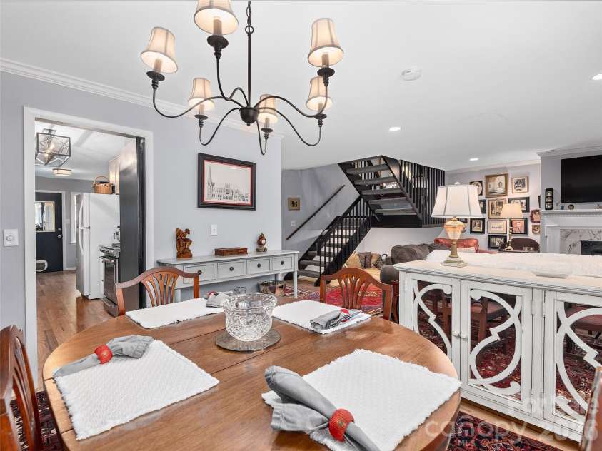 521 Crowfields Lane, Asheville, NC 28803.  MLS# CAR4361859, YatesRealty ID 19170. Dining Room