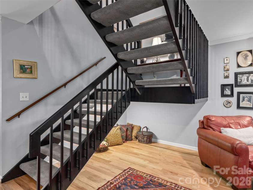 521 Crowfields Lane, Asheville, NC 28803.  MLS# CAR4361859, YatesRealty ID 19170. Floating Stair