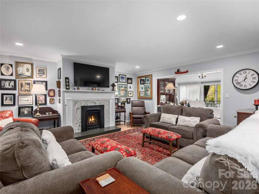 521 Crowfields Lane, Asheville, NC 28803.  MLS# CAR4361859, YatesRealty ID 19170. New Gas Fireplace