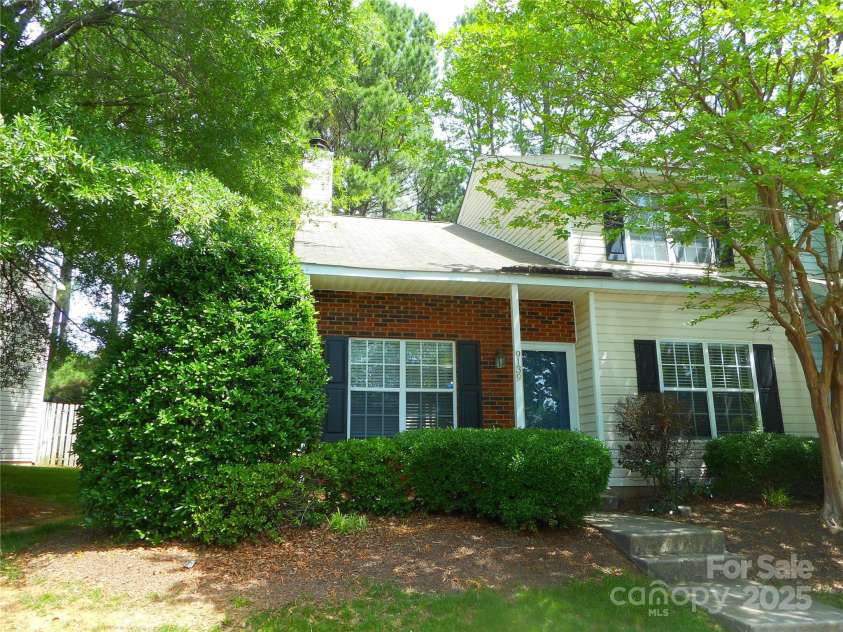 9139 Charminster Court, Charlotte, NC 28269.  MLS# CAR4262961, YatesRealty ID 19170. 