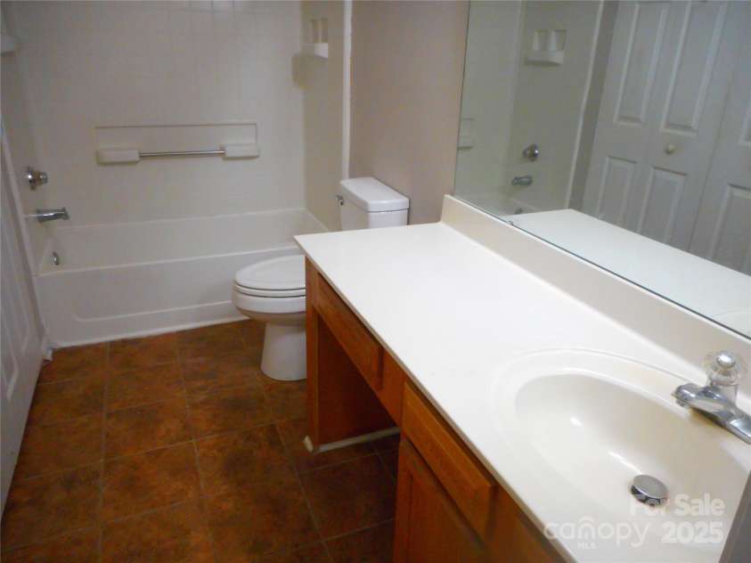 9139 Charminster Court, Charlotte, NC 28269.  MLS# CAR4262961, YatesRealty ID 19170. 