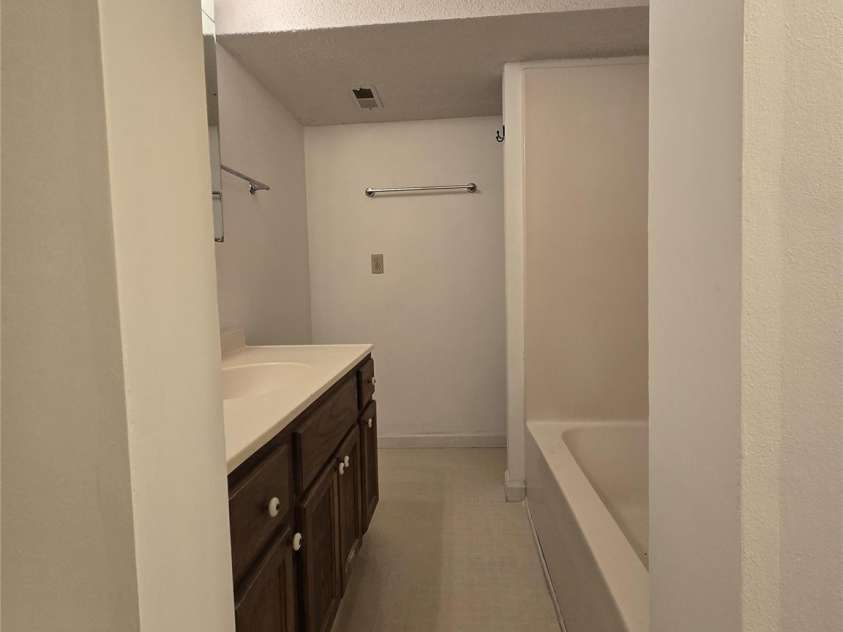 8 Shadywood Circle, Asheville, NC 28803.  MLS# CAR4350923, YatesRealty ID 19171. 