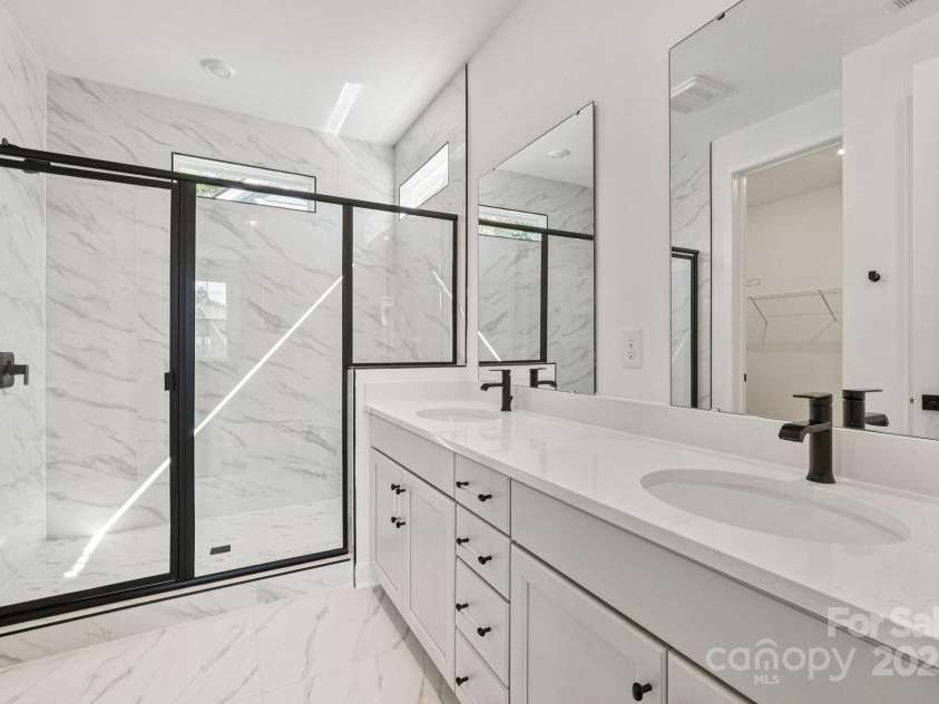 608 Mercury Drive, Tega Cay, SC 29708.  MLS# CAR4324911, YatesRealty ID 19172. Primary Bathroom