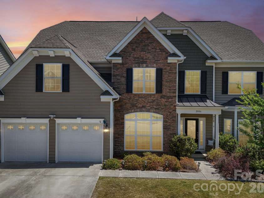 2006 Topaz Plaza, Davidson, NC 28036.  MLS# CAR4374298, YatesRealty ID 19173. 