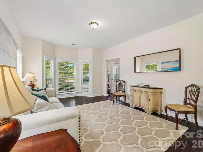 2006 Topaz Plaza, Davidson, NC 28036.  MLS# CAR4374298, YatesRealty ID 19173. 