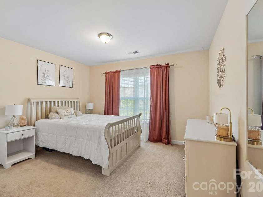 2006 Topaz Plaza, Davidson, NC 28036.  MLS# CAR4374298, YatesRealty ID 19173. 