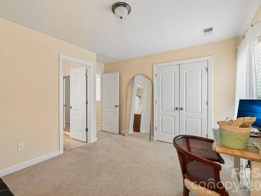 2006 Topaz Plaza, Davidson, NC 28036.  MLS# CAR4374298, YatesRealty ID 19173. 