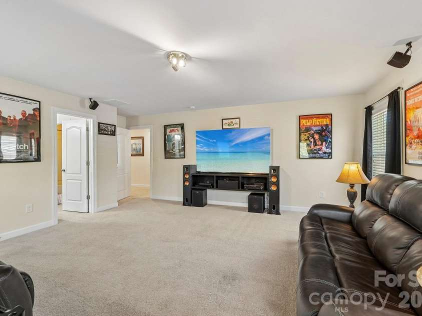 2006 Topaz Plaza, Davidson, NC 28036.  MLS# CAR4374298, YatesRealty ID 19173. 