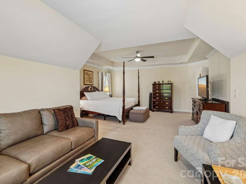 2006 Topaz Plaza, Davidson, NC 28036.  MLS# CAR4374298, YatesRealty ID 19173. 