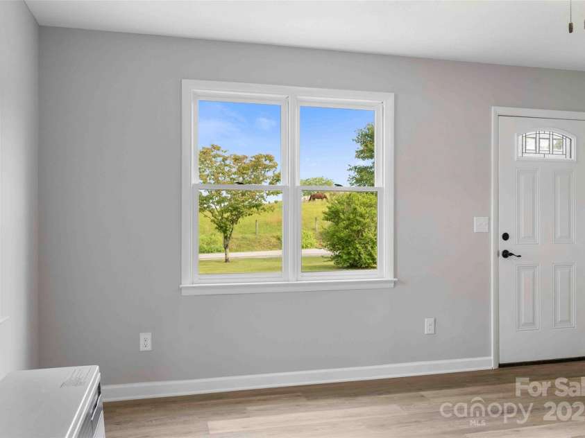 428 Jackson Road, Fletcher, NC 28732.  MLS# CAR4260323, YatesRealty ID 19174. 