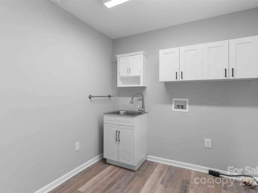 428 Jackson Road, Fletcher, NC 28732.  MLS# CAR4260323, YatesRealty ID 19174. 