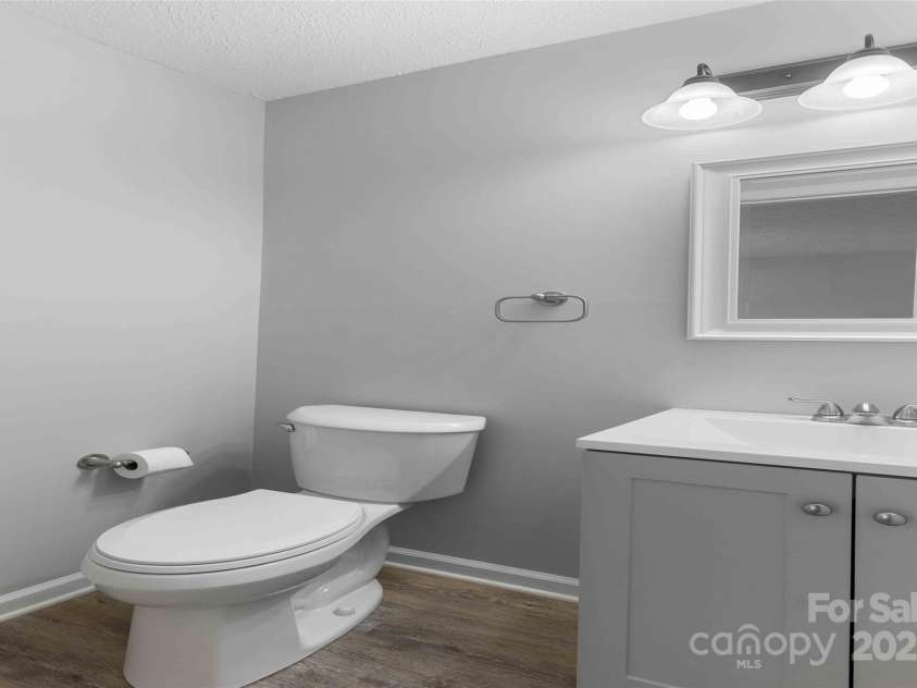 428 Jackson Road, Fletcher, NC 28732.  MLS# CAR4260323, YatesRealty ID 19174. 