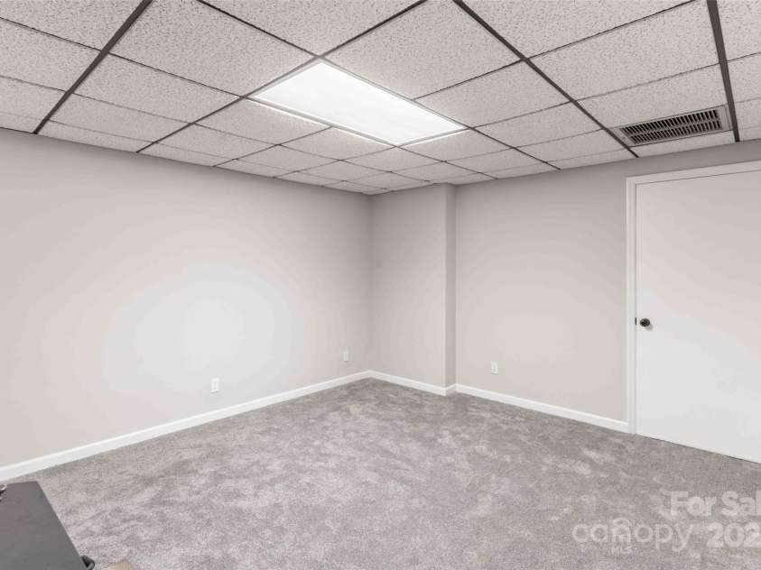 428 Jackson Road, Fletcher, NC 28732.  MLS# CAR4260323, YatesRealty ID 19174. 