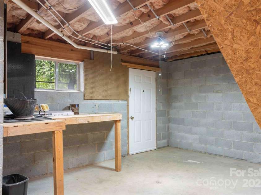 428 Jackson Road, Fletcher, NC 28732.  MLS# CAR4260323, YatesRealty ID 19174. 