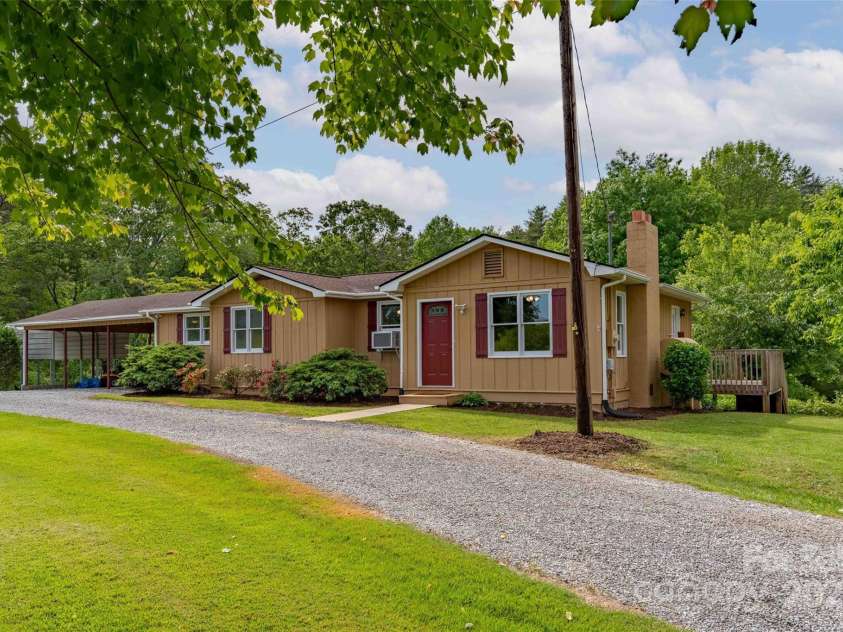 428 Jackson Road, Fletcher, NC 28732.  MLS# CAR4260323, YatesRealty ID 19174. 