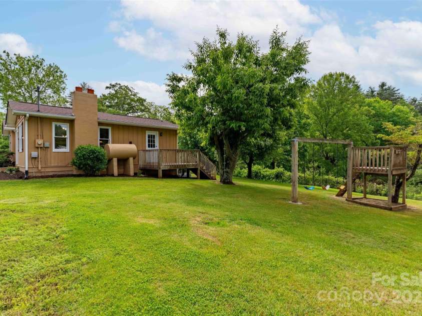 428 Jackson Road, Fletcher, NC 28732.  MLS# CAR4260323, YatesRealty ID 19174. 