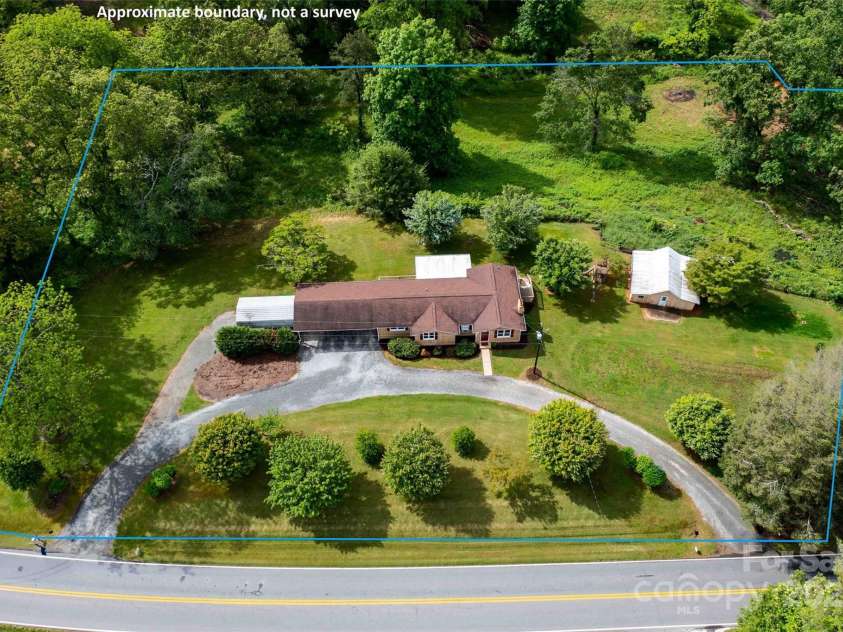 428 Jackson Road, Fletcher, NC 28732.  MLS# CAR4260323, YatesRealty ID 19174. 