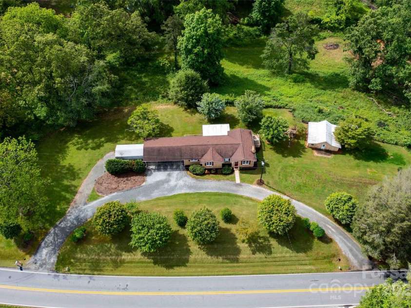 428 Jackson Road, Fletcher, NC 28732.  MLS# CAR4260323, YatesRealty ID 19174. 