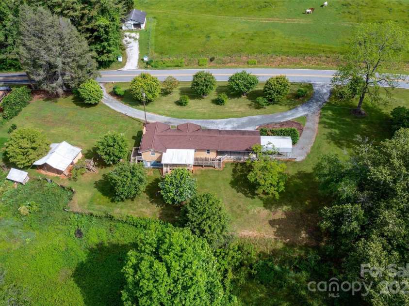 428 Jackson Road, Fletcher, NC 28732.  MLS# CAR4260323, YatesRealty ID 19174. 